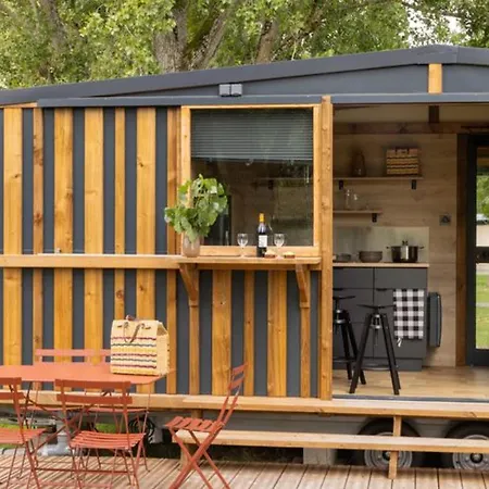 Pour 4 Avec Terrasse Et Cuisine Equipee - Api-1-52-705